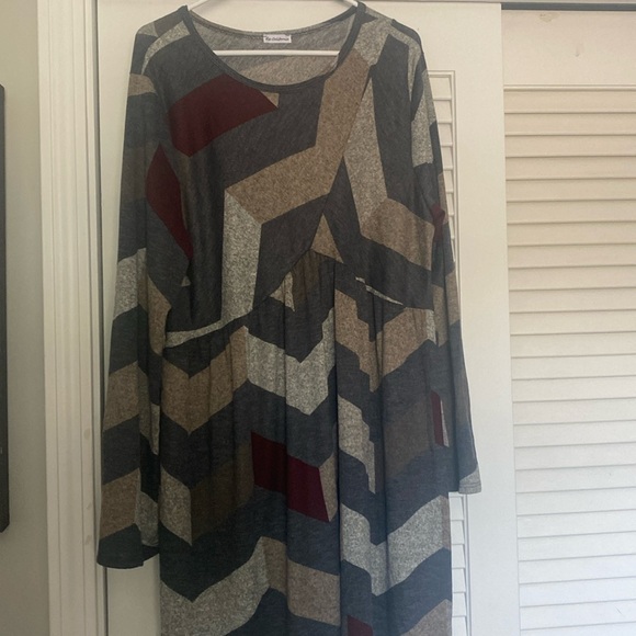 Cute Chevron Dress, Long Sleeves - Picture 1 of 2